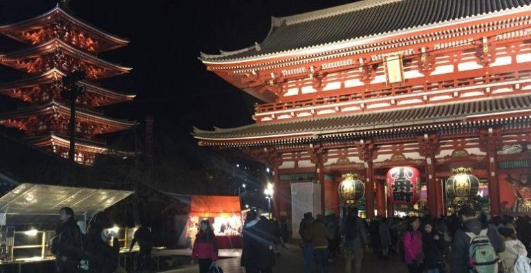 Tokyo sensoji temple
