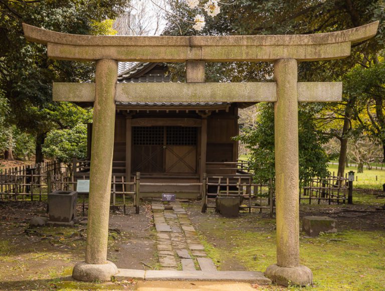 Hamarikyu Gardens Kyu-Inabu Shrine