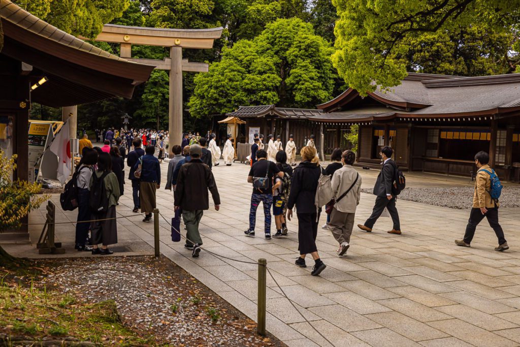 Leaving the premises during Meiji Shrine Spring Grand Festival
