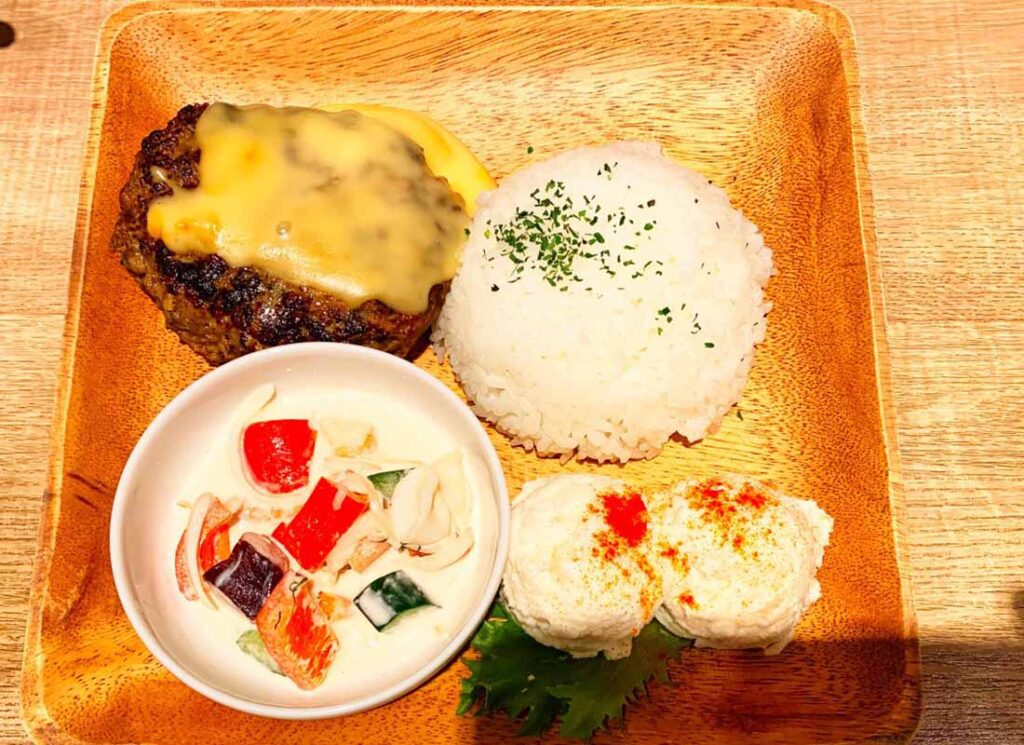 hamburger and rice at World Beer Museum Tokyo Skytree