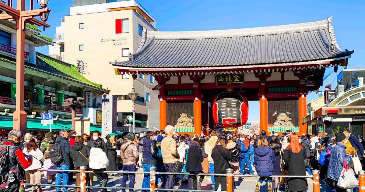 Kaminarimon Gate: Stepping Into History in Asakusa