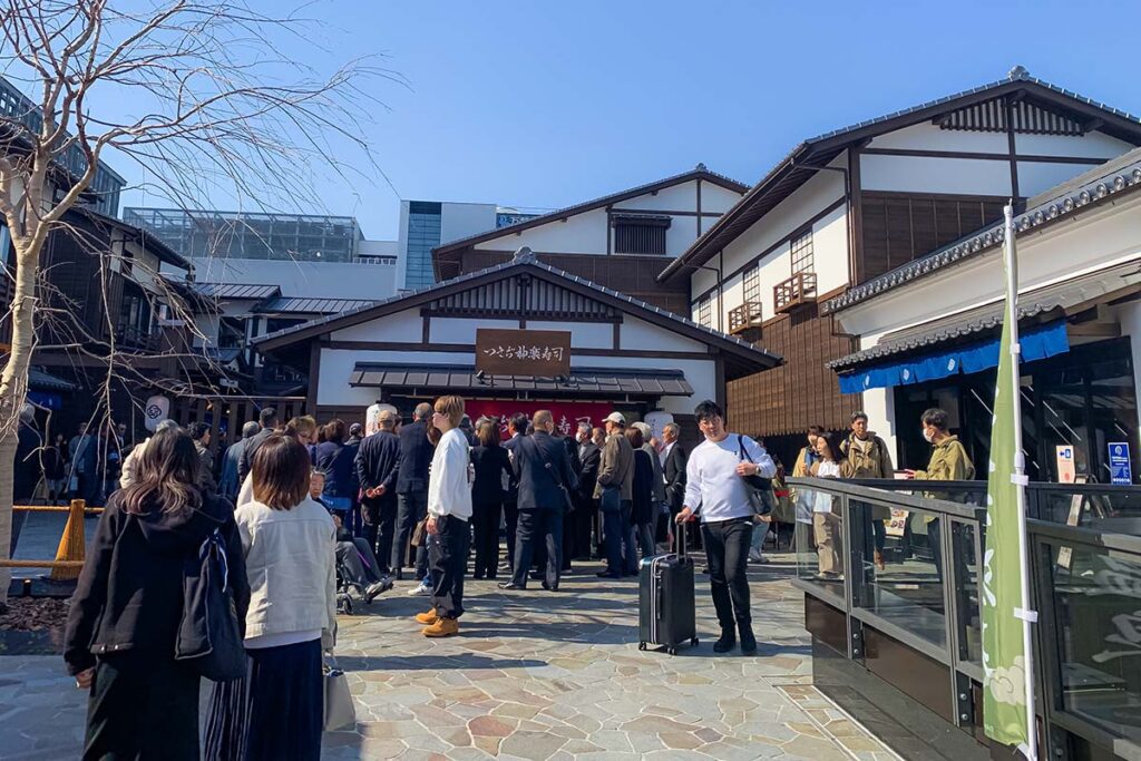 Tourists at Toyosu Edomae Market